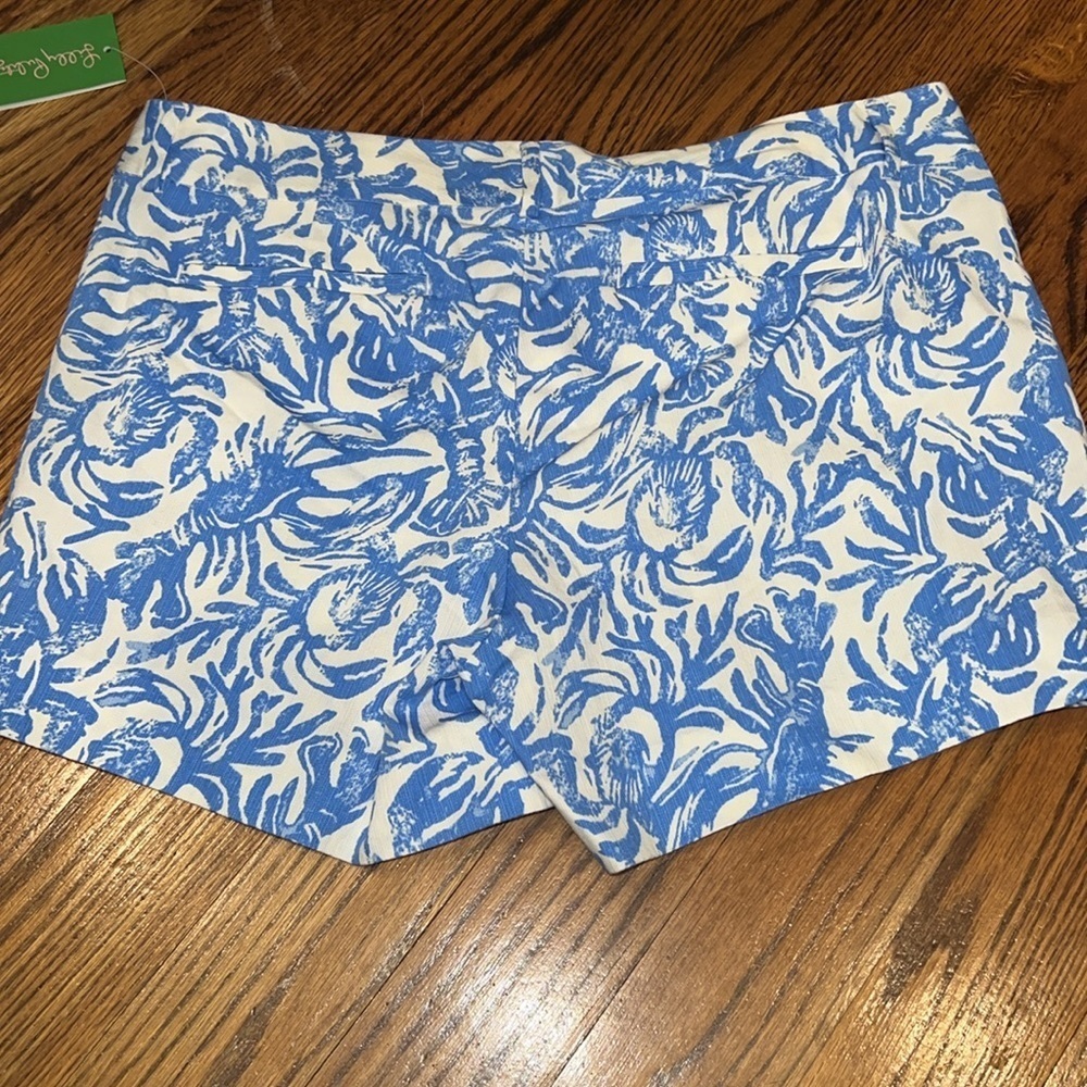 Lilly Pulitzer Callahan Shorts Resort White and Blue On a Roll size 10 NWT - Picture 8 of 8